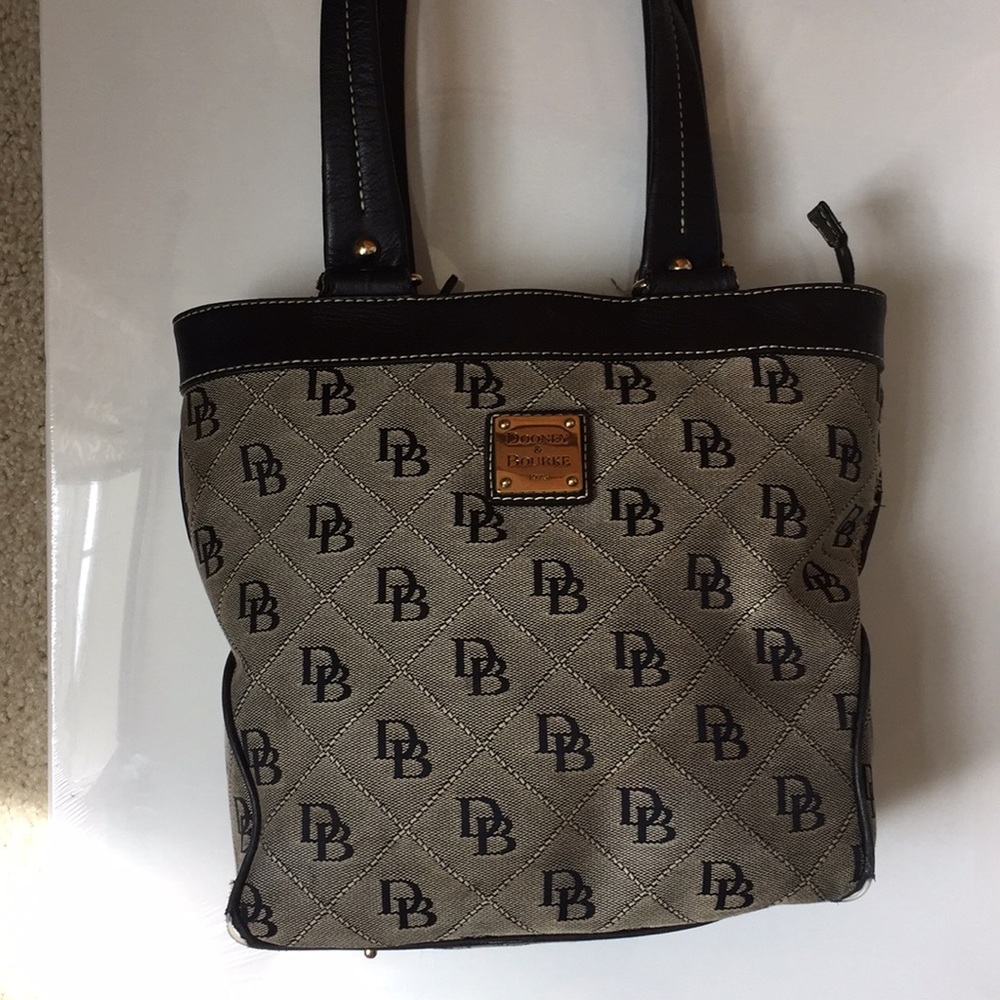 Dooney & Bourke purse